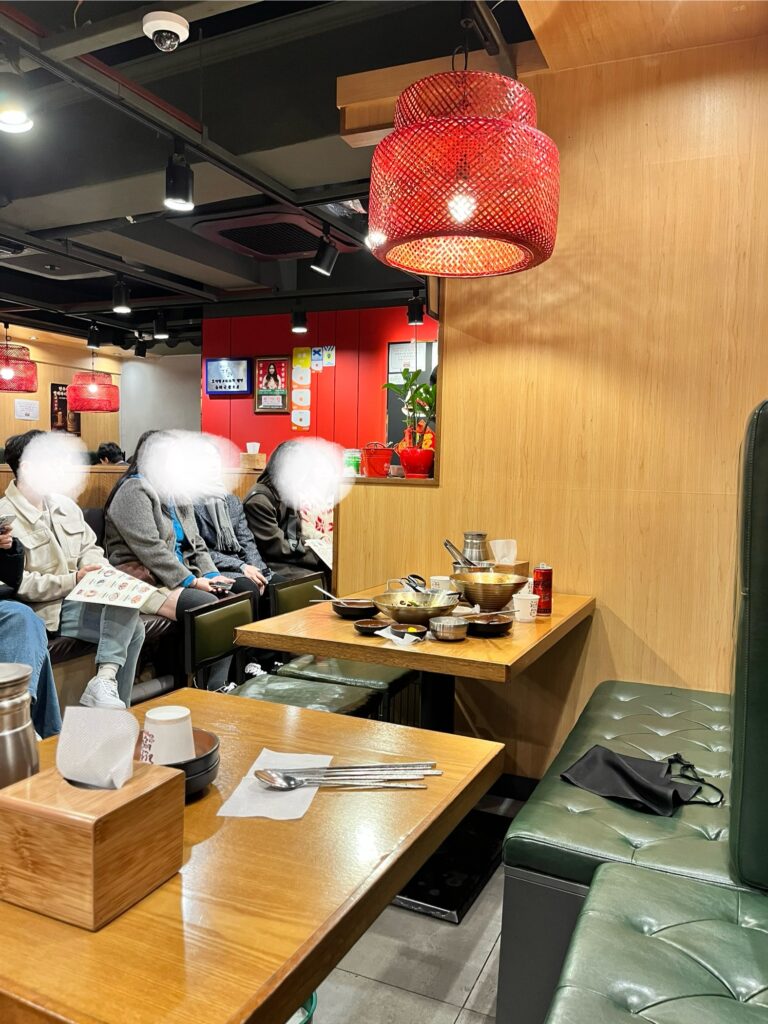 蘭州刀削面 明洞店 ひとりでも座りやすい席