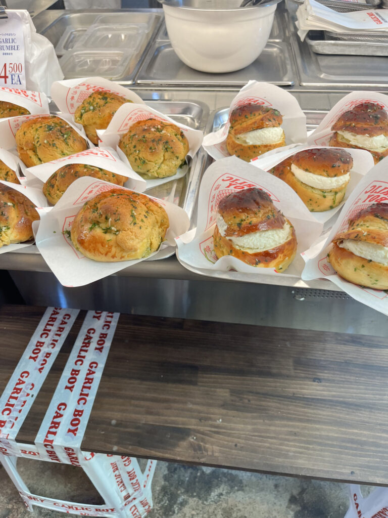 広蔵市場 ガーリックボーイ 人気のガーリックパンができたところ