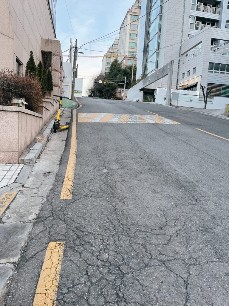 cafe fomoに行くまでの急勾配の坂