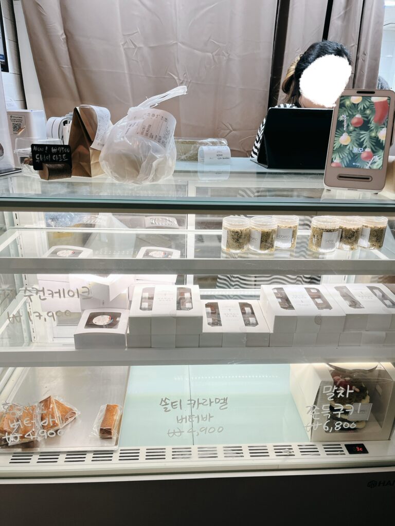 cafe fomo ショーケース