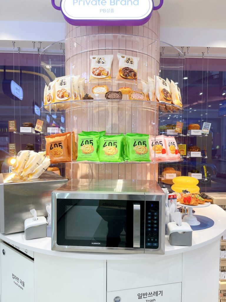 聖水（ソンス）に誕生したばかりのデザート特化型店舗「CUデザートパーク店」BakeHouse405のディスプレイコーナー