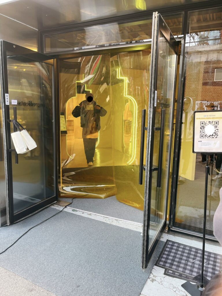 聖水 ongredients ポップアップ入口の様子