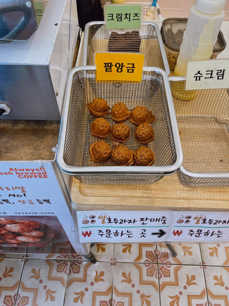 Jace King Coffee（昌徳宮店）目の前で焼き上がったホドゥクァジャ