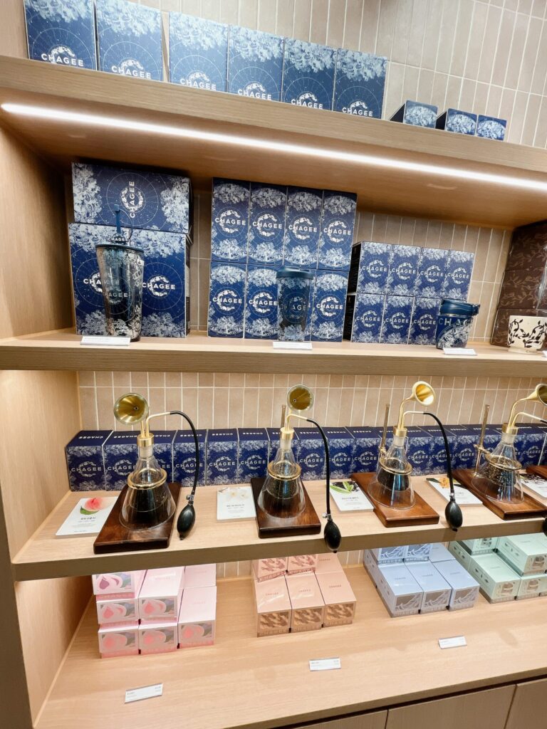 CHAGEEアイパークモール店
販売物も置いていて、人気のタンブラーもありました