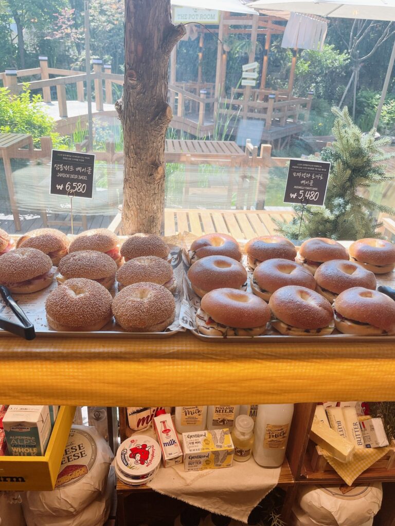 ETFベーカリー 聖水店
ボリュームのあるベーグルも並んでいました