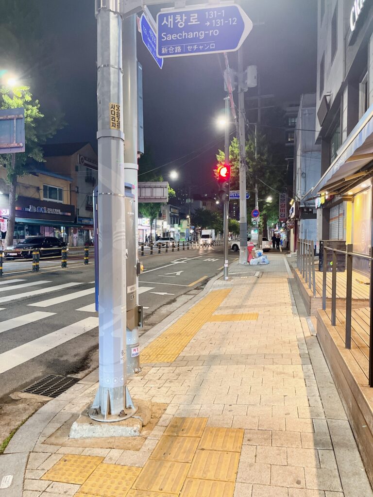 クラッシュイン龍山
大通り沿いも人通りは少なめです