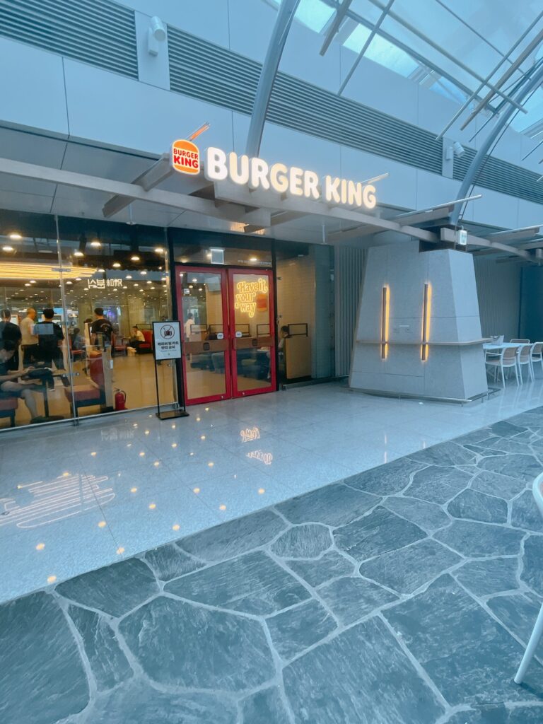 仁川空港第一ターミナルグルメガイドバーガーキング【ファストフード】
安心の王道ハンバーガーショップです