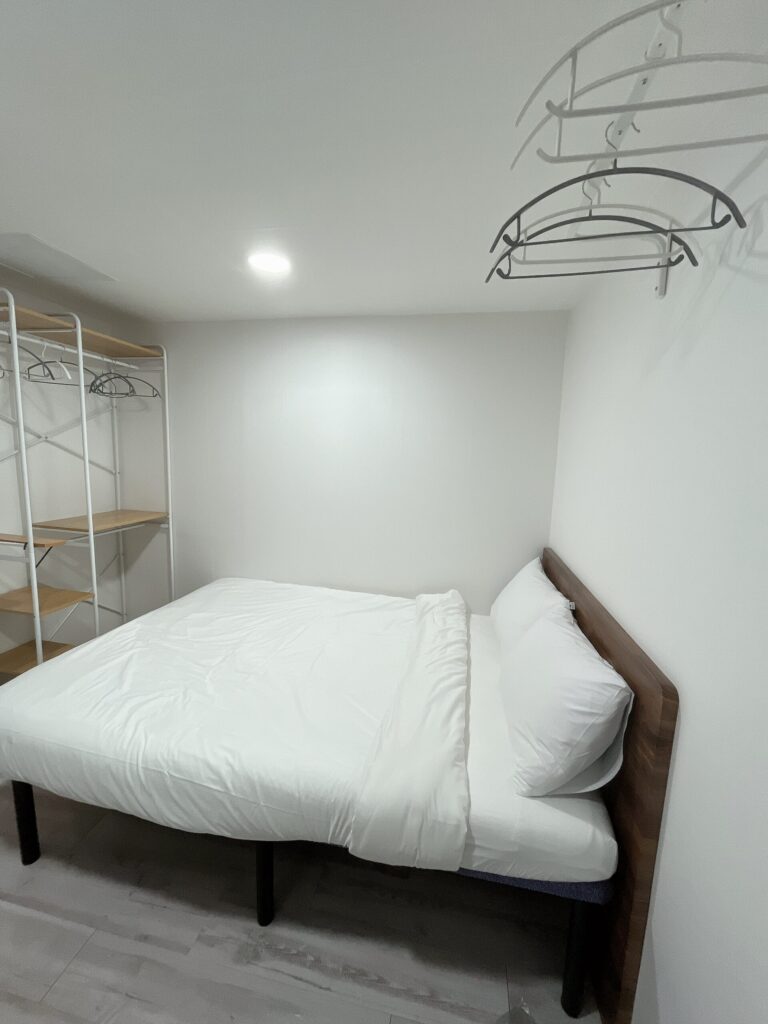 「Jongno KS Stay」ゲストハウスお部屋には洗濯物を干せるスペースがあります