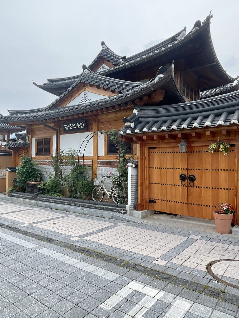 恩平韓屋村韓屋ステイや個人邸宅が立ち並んでいました