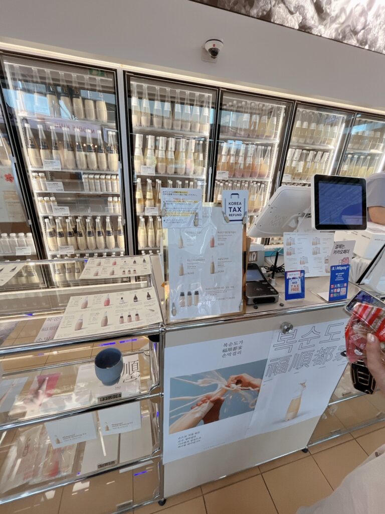 ソウル駅グルメプレミアム生マッコリの直営ショップ「福順都家」です