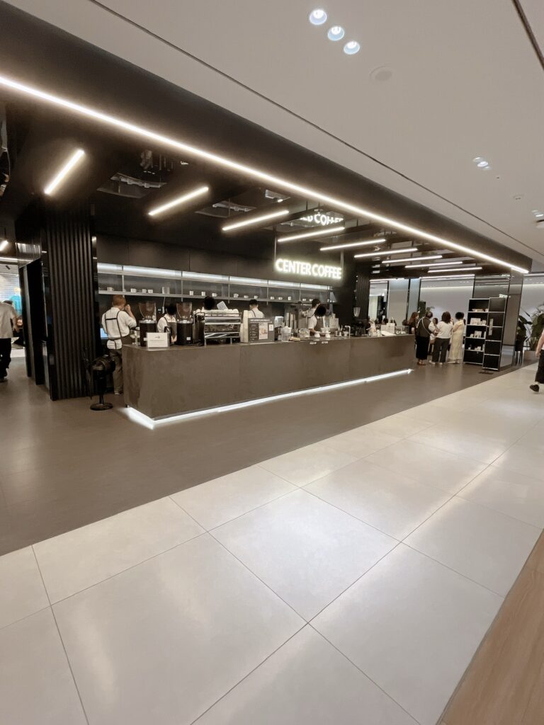 ソウル駅グルメおしゃれなオープンカフェ『CENTER COFFEE』です