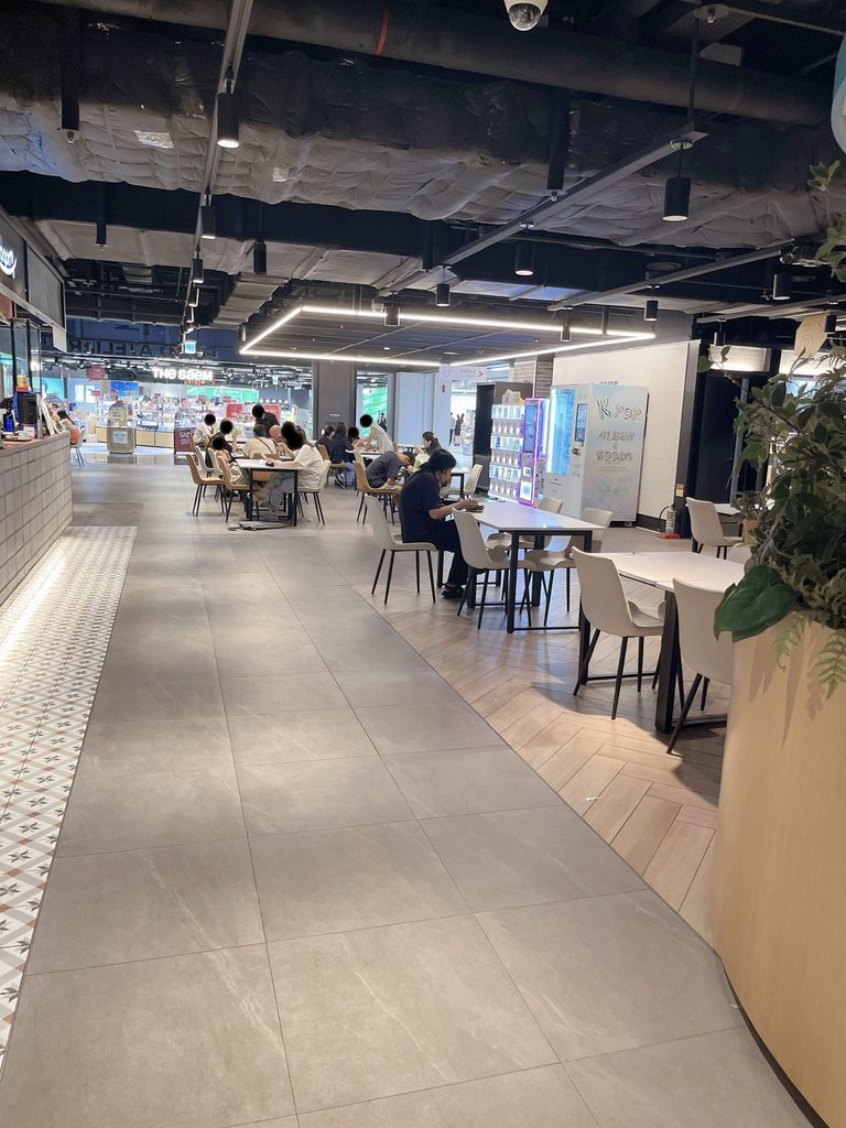 DOOTA MALL2026年に綺麗にリニューアルされたB2Fのフロア全体です