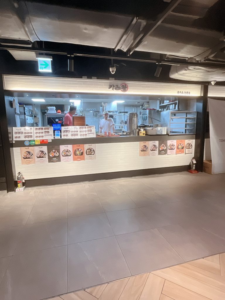 DOOTA MALL東大門 ボリューム満点のとんかつ専門店카츠왕です