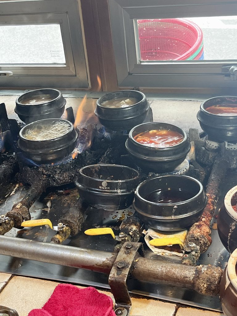 鍾路3街 トゥッペギチプ|力強い火力の直火で作られています