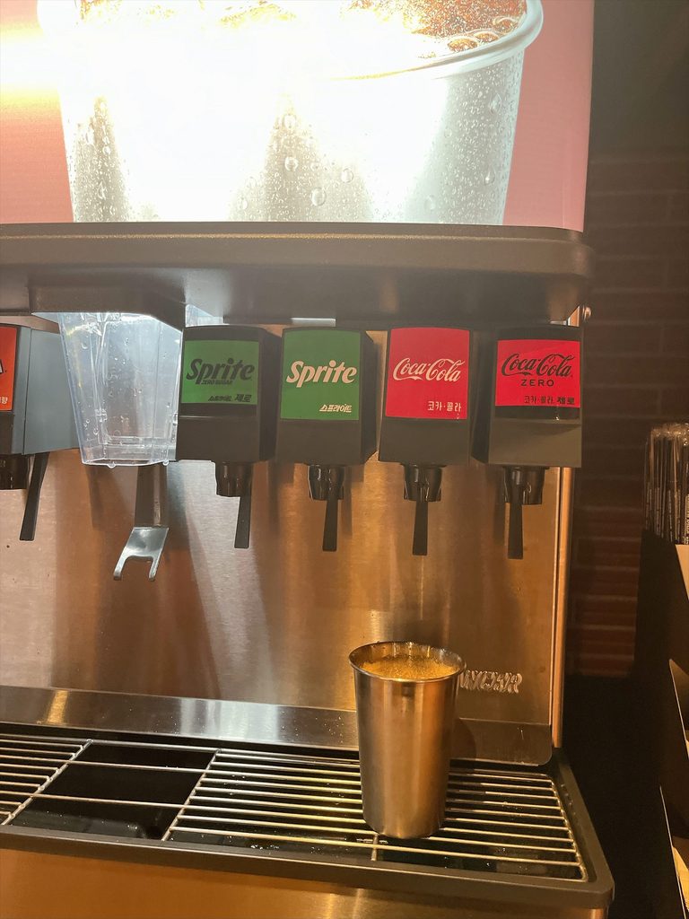 フレイムグラウンド 聖水店｜コーラやゼロコーラ、スプライトなどが揃うドリンクサーバーです